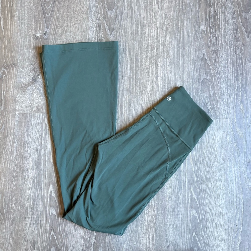 Lululemon Groove Super-High-Rise Flared Pant